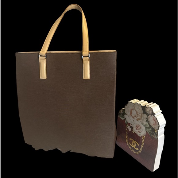 Burberry Woven Leather Tote Bag GUC - Picture 3 of 13